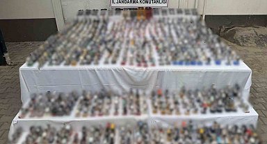 Antalya'da piyasa değeri 15 milyon lira olan kaçak gözlük ve saatler ele geçirildi