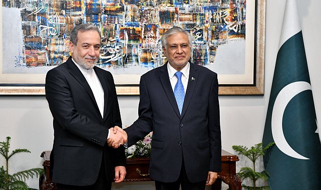 Arakçi, Pakistanlı mevkidaşı Dar ve Pakistan Genelkurmay Başkanı Munir ile görüştü