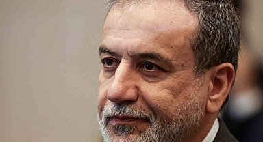 Arakçi: " ABD Başkanı zamanı geriye çevirmek mi istiyor?"