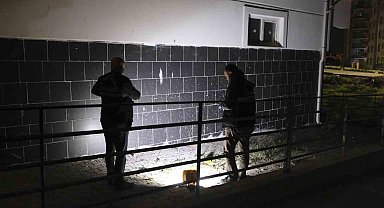 Arkadaşının evinde pencereden düşen üniversiteli kız ağır yaralandı