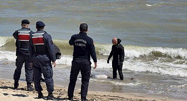 Arnavutköy sahilinde erkek cesedi bulundu