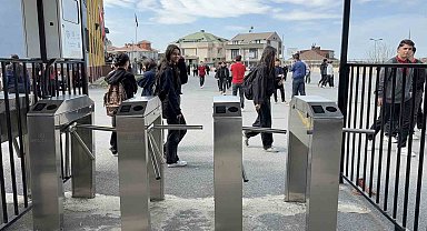 Arnavutköy'de lisede "üst düzey güvenlik" uygulaması: Velilere anlık fotoğraflı bildirim