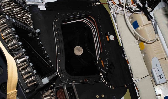 Artemis II mürettebatı, Ay'ın çekim alanına girdi