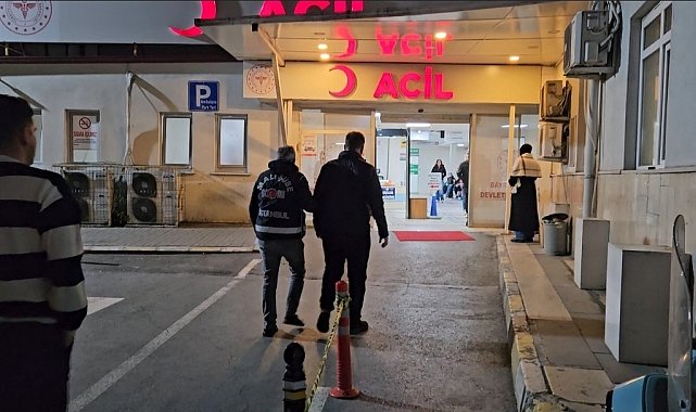 Ataşehir Belediyesi'ne yapılan yolsuzluk operasyonunda gözaltına alınan 5 kişi sağlık kontrolünden geçirildi