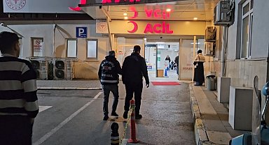 Ataşehir Belediyesi'ne yapılan yolsuzluk operasyonunda gözaltına alınan 5 kişi sağlık kontrolünden geçirildi