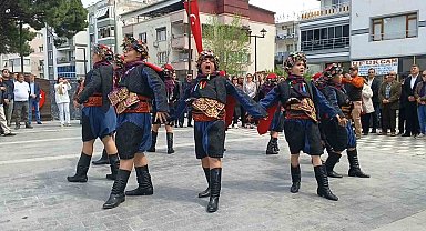 Atatürk'ün Aliağa'ya gelişinin 92. yıl dönümü törenlerle kutlandı