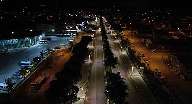 Ay-yıldızlı ışıklar Demirci'yi aydınlattı