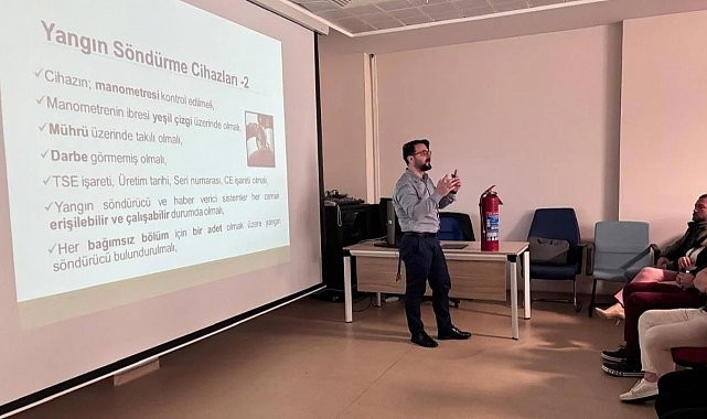 Ayancık'ta sağlıkçılara afet bilgilendirmesi