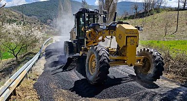 Aydın Büyükşehir ilçelerde yol çalışmalarına devam ediyor