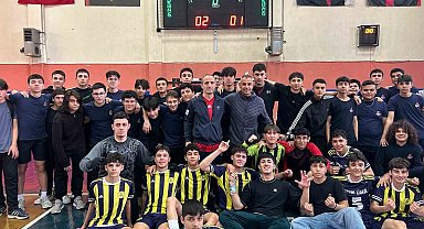 Aydın Lisesi futsal takımı il finaline yükseldi