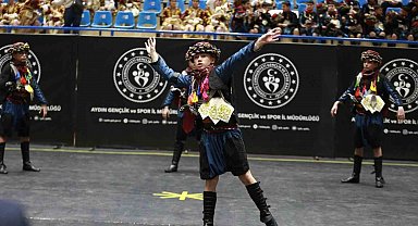 Aydın'da halk oyunları şöleni yaşandı