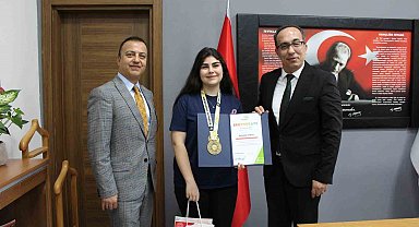 Aydınlı öğrenci uluslararası matematik olimpiyatında altın kazandı