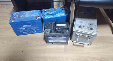 Aynı gün 6 araçtan akü çalan şüpheliler yakalandı