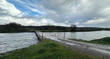 Ayvacık'ta şiddetli yağış etkili oldu