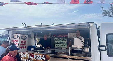 Ayvalık Hüsamettin Cindoruk'u unutmadı