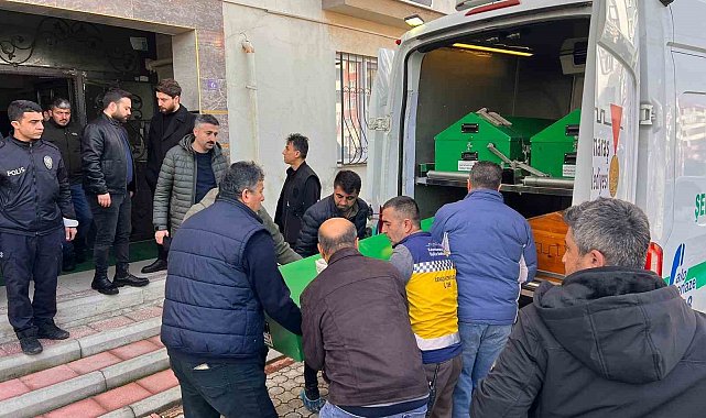 Babasını öldüren genç: "Üzerine atlayarak elimde bulunan bıçakla boğazını kestim"