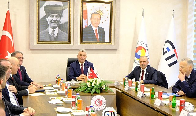 Bakan Bolat: "İran'a açılan kapılarda sorun yok"