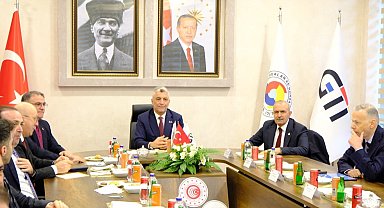 Bakan Bolat: "İran'a açılan kapılarda sorun yok"