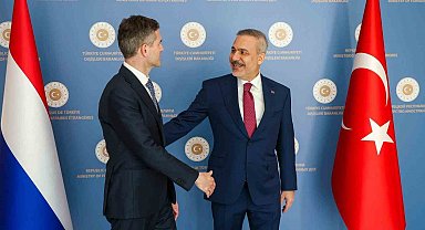 Bakan Fidan, Hollandalı mevkidaşı Berendsen ile görüştü