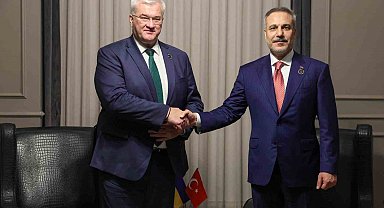 Bakan Fidan, Ukraynalı mevkidaşı ile bir araya geldi