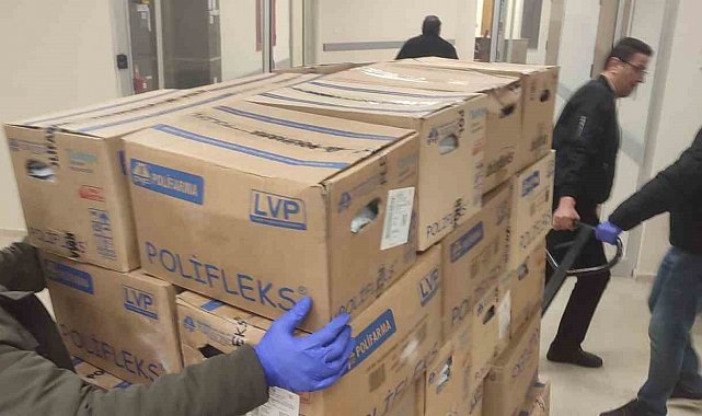 Bakan Memişoğlu: "Tıbbi malzeme ve cihazlarla yüklü yardım tırlarımız İran'a doğru yola çıktı"