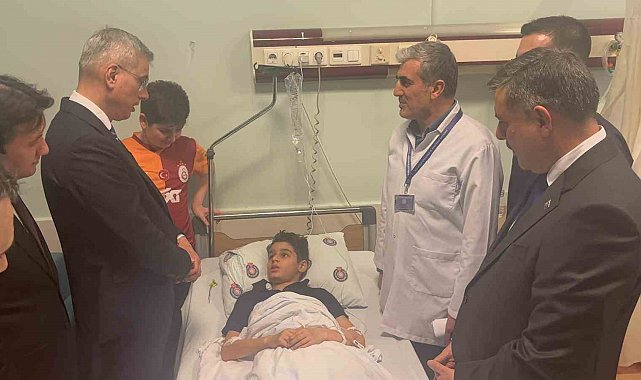 Bakanlar yaralı öğrencileri ziyaret etti