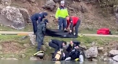 Balık tutmaya gittiği gölette boğuldu