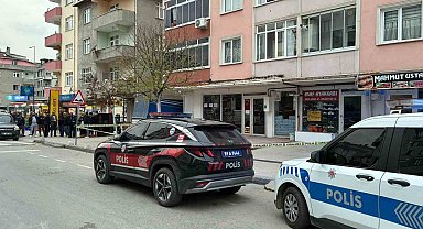 Balkondan pompalı tüfekle husumetlisini vurdu