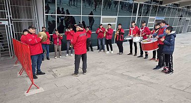 Bando EsEs'in kurucuları, Espana Cani'nin doğuş hikayesini anlattı