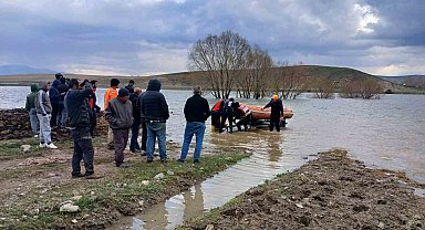 Barajda mahsur kalan ineği AFAD kurtardı