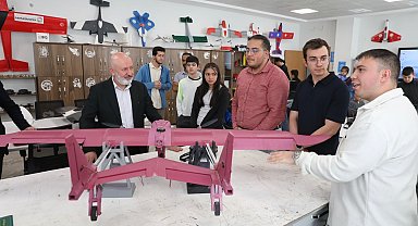 Başkan Çolakbayrakdar: "Gençlerimizin ürettiği her proje Türkiye'nin gücüne güç katacak"