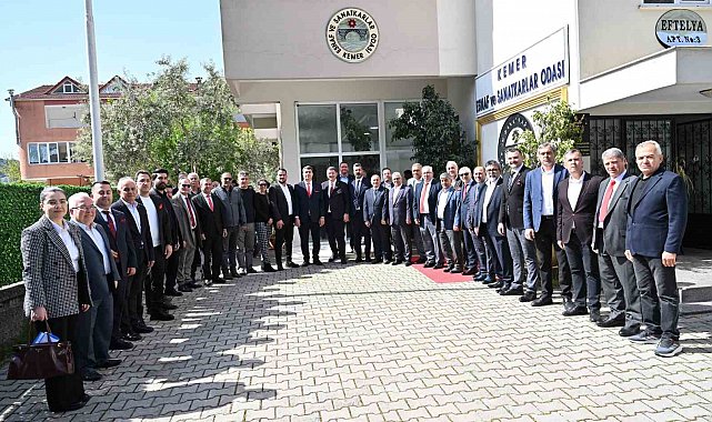 Başkan Dere seçim ziyaretlerine batı ilçelerden başladı