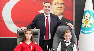 Başkan Dutlulu koltuğunu çocuklara emanet etti