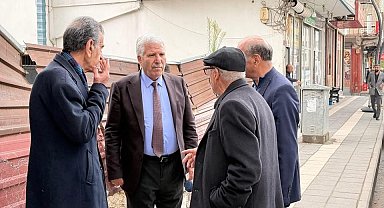 Başkan Karamehmetoğlu esnaf ve vatandaşlarla bir araya geldi