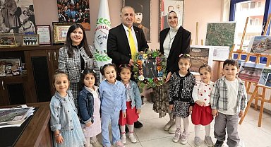 Başkan Kaya minik öğrencileri belediyede ağırladı