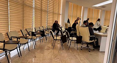 Başkan Subaşı Meclise katılmayınca bazı başkan yardımcılıları ve birim müdürleri koltukları boş kaldı