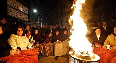 Başkan Tugay, Meslek Fabrikası önünde sabahladı