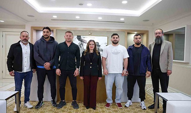 Başkan Vekili Özdemir başpehlivanları ağırladı: "Altın kemeri Antalya'ya getireceğinize inanıyorum"