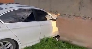 Batman'da otomobil ihata duvarına çarptı: 1 yaralı