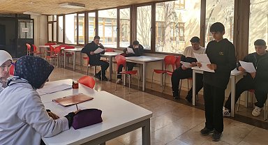 Bayburt Lisesinde hatiplik yarışması düzenlendi