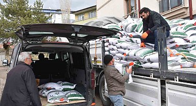 Bayburt'ta üreticilere yüzde 75 hibeli nohut tohumu dağıtıldı
