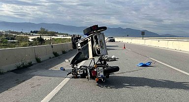 Bayındır'da otomobille çarpışan motosikletli yaralandı