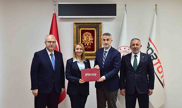 Bilecik'e büyük spor yatırımı için imzalar atıldı