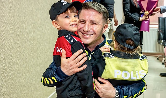 Bilecik'te anaokulu öğrencilerinden polislere 181'inci yıl sürprizi