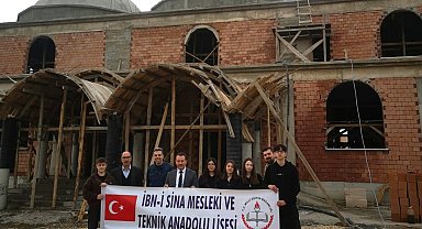 Bilecik'te öğrenciler harçlıklarını Kuba Camii inşaatına bağışladı