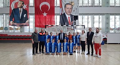 Bilecik'te Okul Sporları Hentbol Küçük Kızlar Yarı Final Grup Müsabakaları başladı