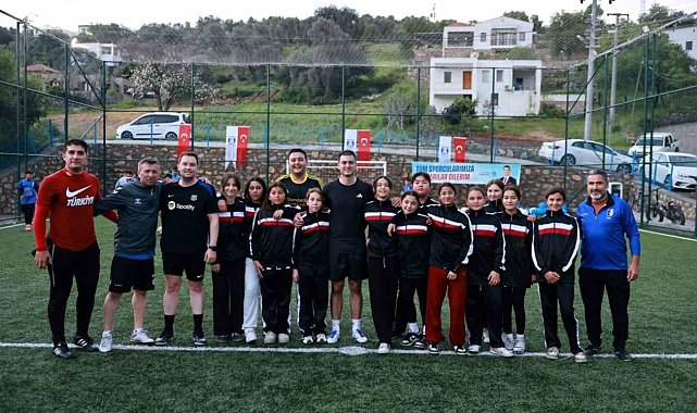 Bodrum Çiftlik Halı Saha Tesisleri vatandaşların kullanımına açıldı