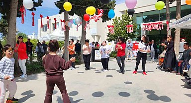 Bodrum'da özel çocuklar sahnede alkış aldı