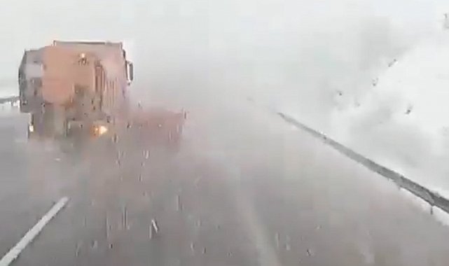 Bolu geçişinde yoğun kar yağışı etkili oldu