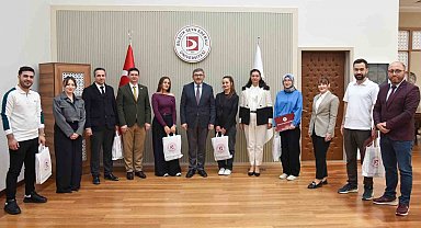 BŞEÜ'de 62. Kütüphane Haftası töreninde ödüller sahiplerini buldu